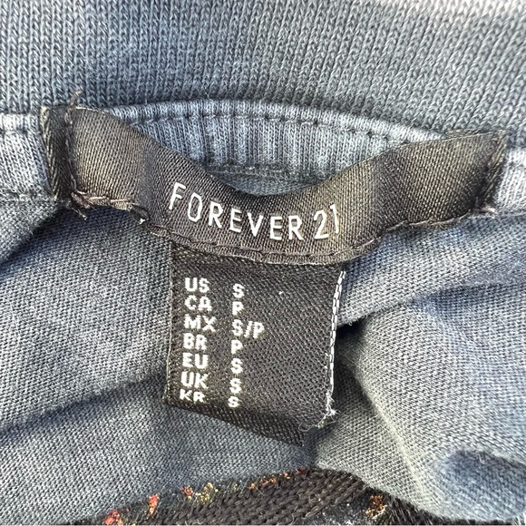 Forever 21 World Tour Screen Printed Lace Up T-Shirt - Picture 5 of 5